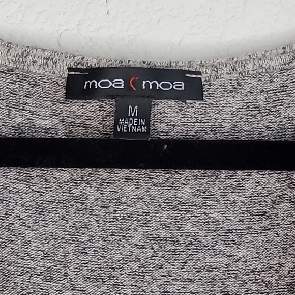 Moa Moa Gray Ruched Top - Picture 6 of 9